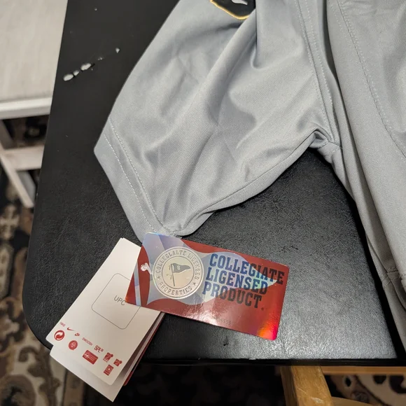 Nike Gray and Black Men's Jersey - Picture 6 of 7